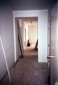Bild av hall i Boston före renovering